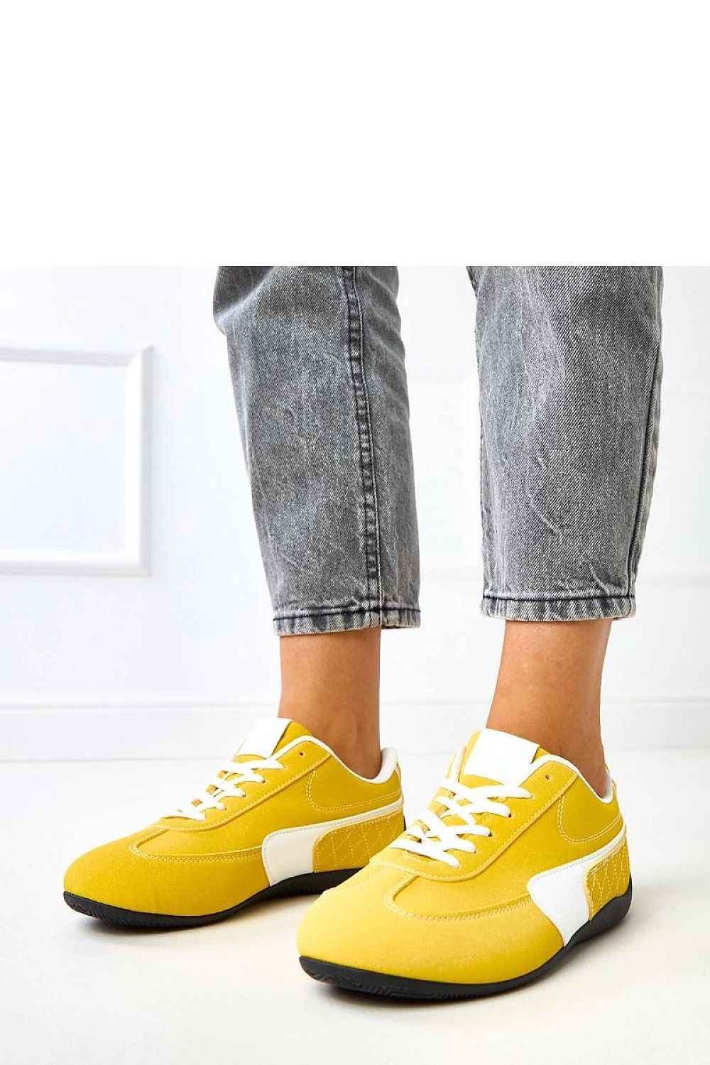 Sport Shoes model 218146